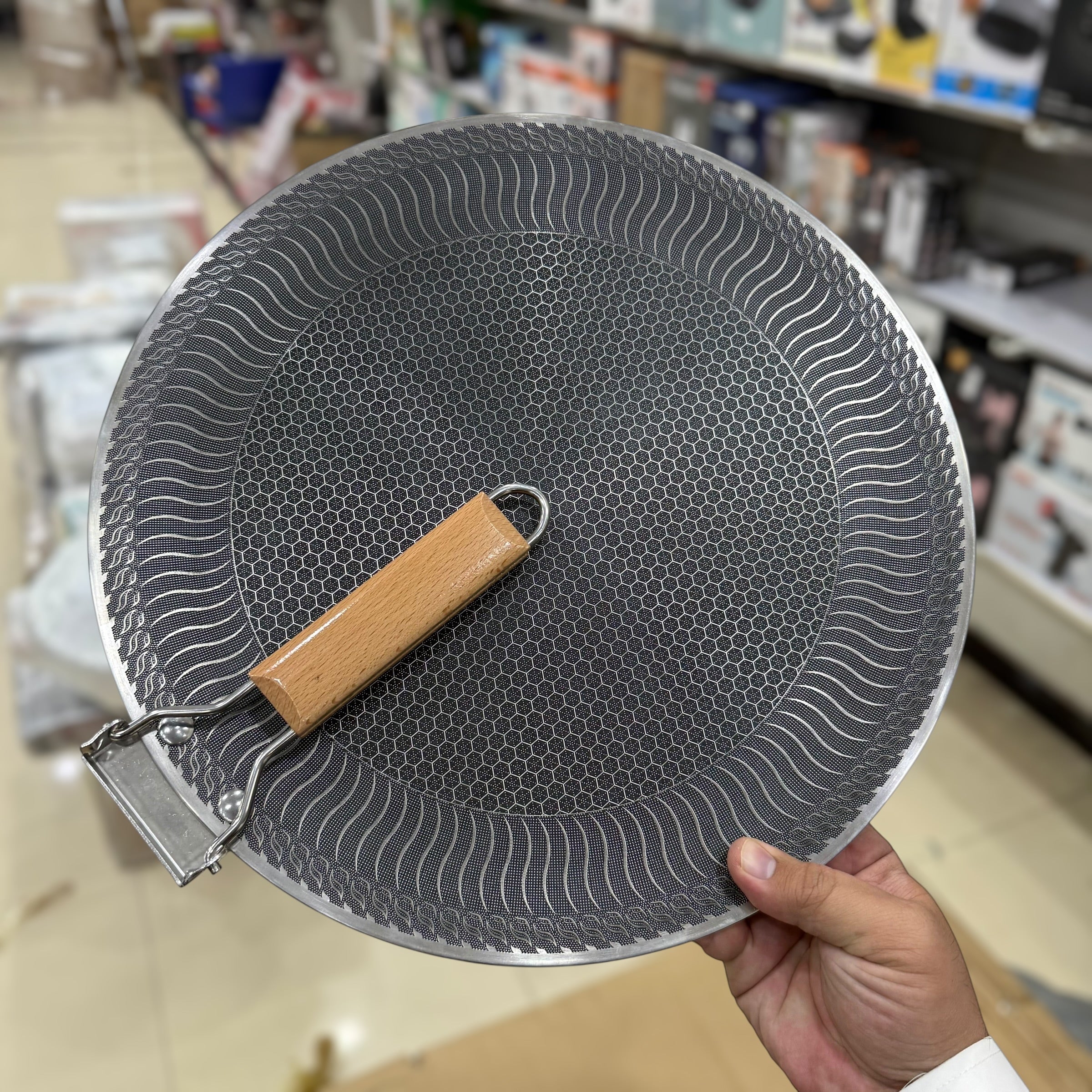 Foldable Wooden Handle Laser Coated Tawa