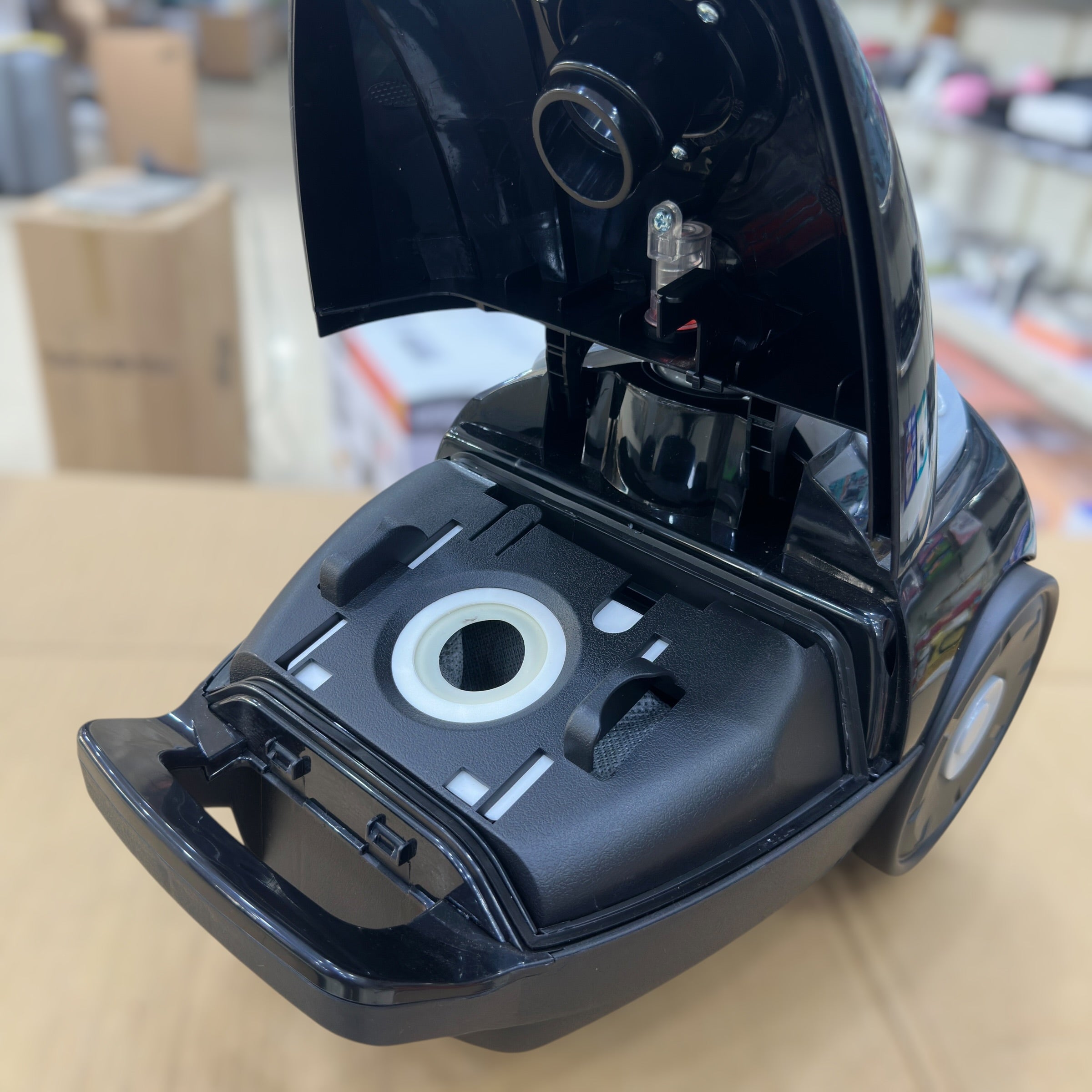 Boma 2.5L Vacuum Cleaner BM-916