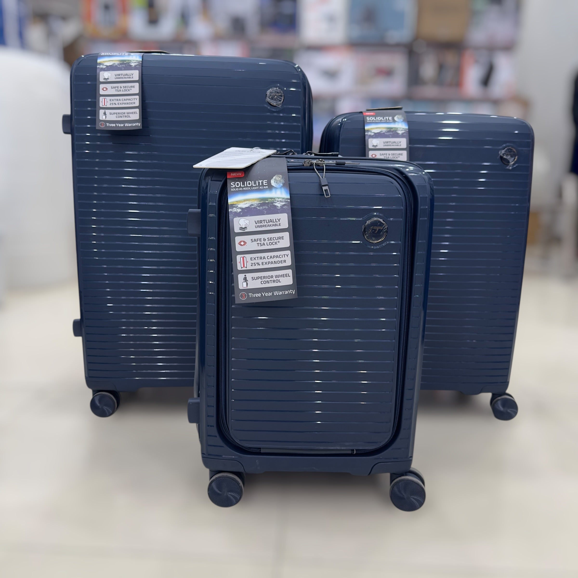IT UK SOLIDITE Expendable Luggage Set