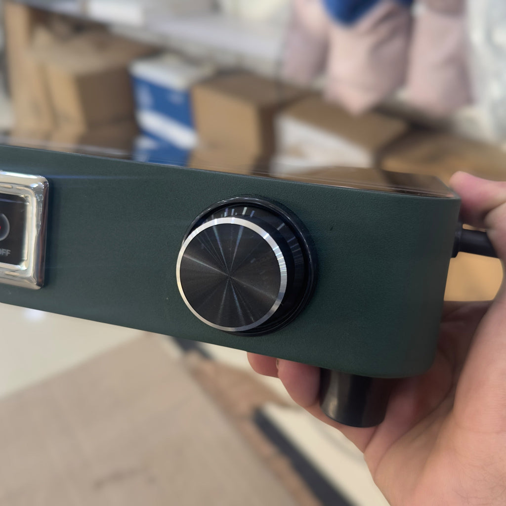 Geepas Digital Infrared Universal Hot Plate 6925