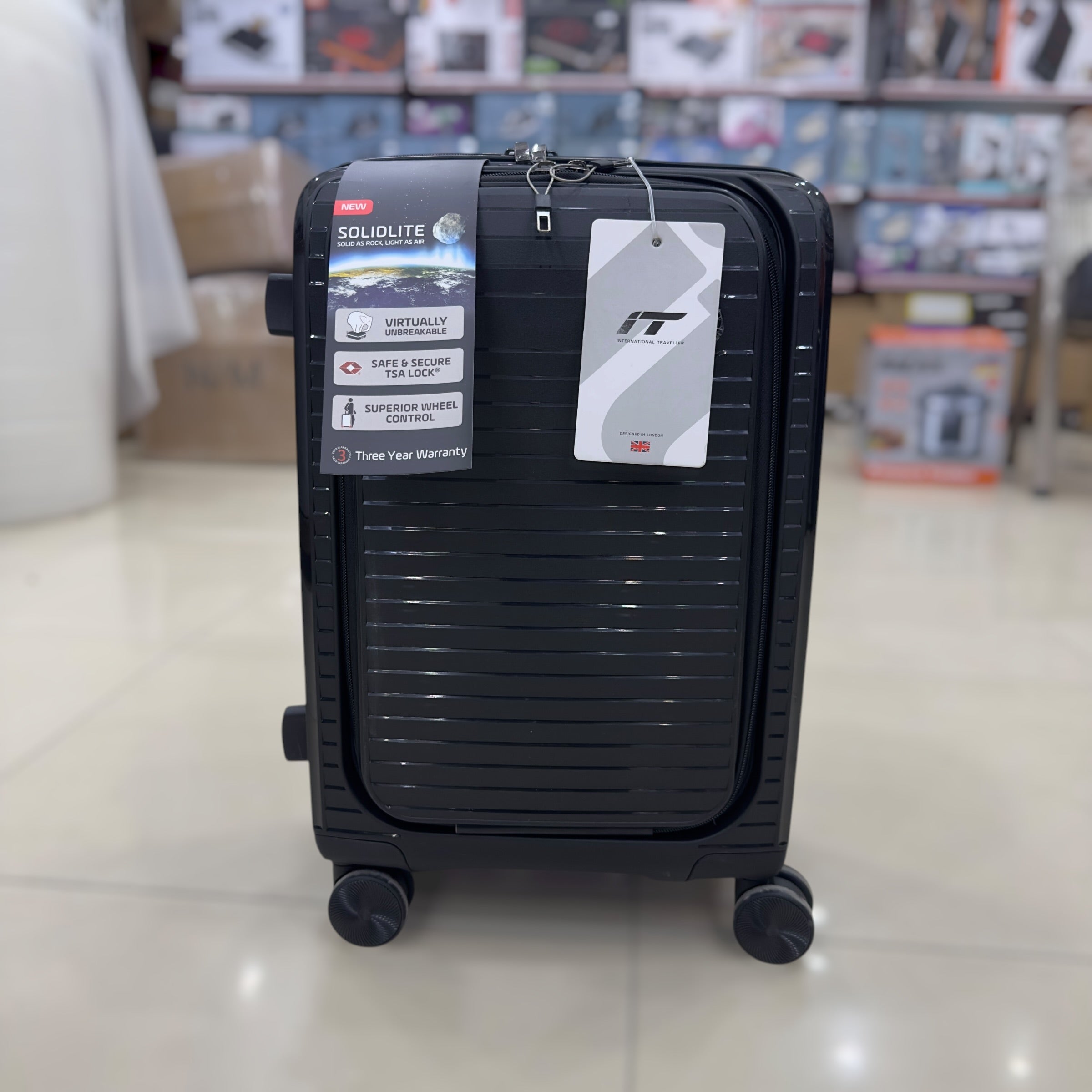 IT UK SOLIDITE Expendable Luggage Set