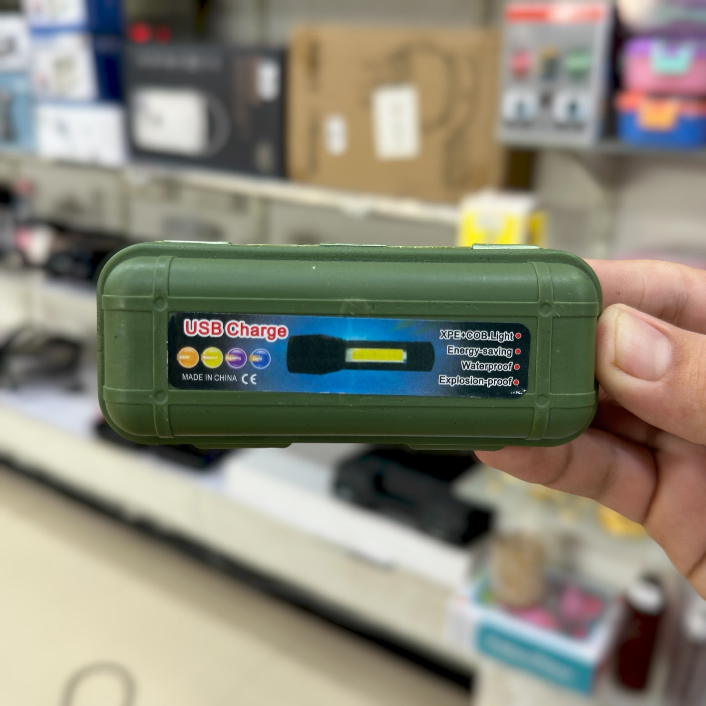 Zoomable Rechargeable LED Torch light