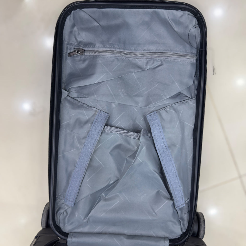 IT UK SOLIDITE Expendable Luggage Set