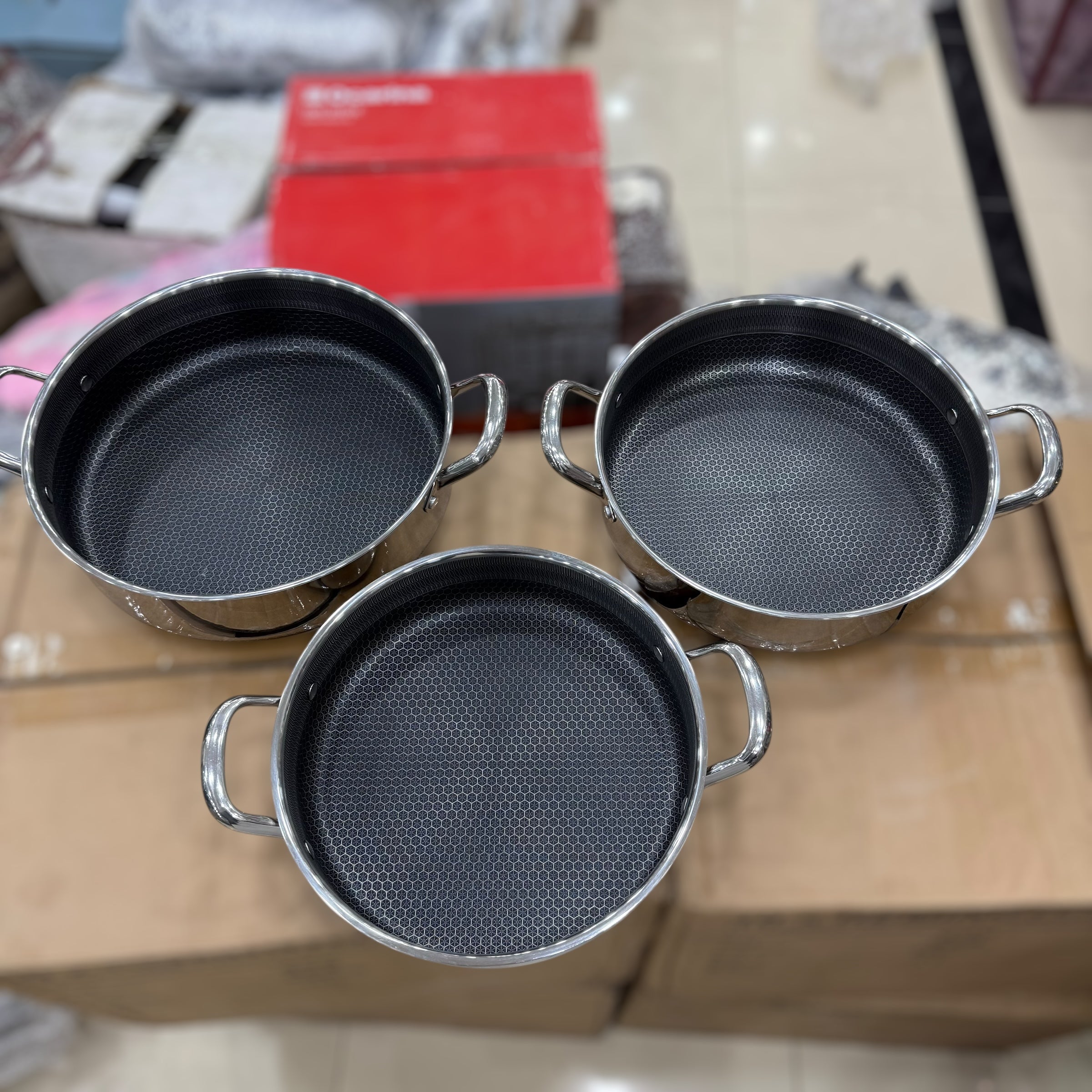 Laser Coated 6pcs Cookware Set Size 30cm to 34cm