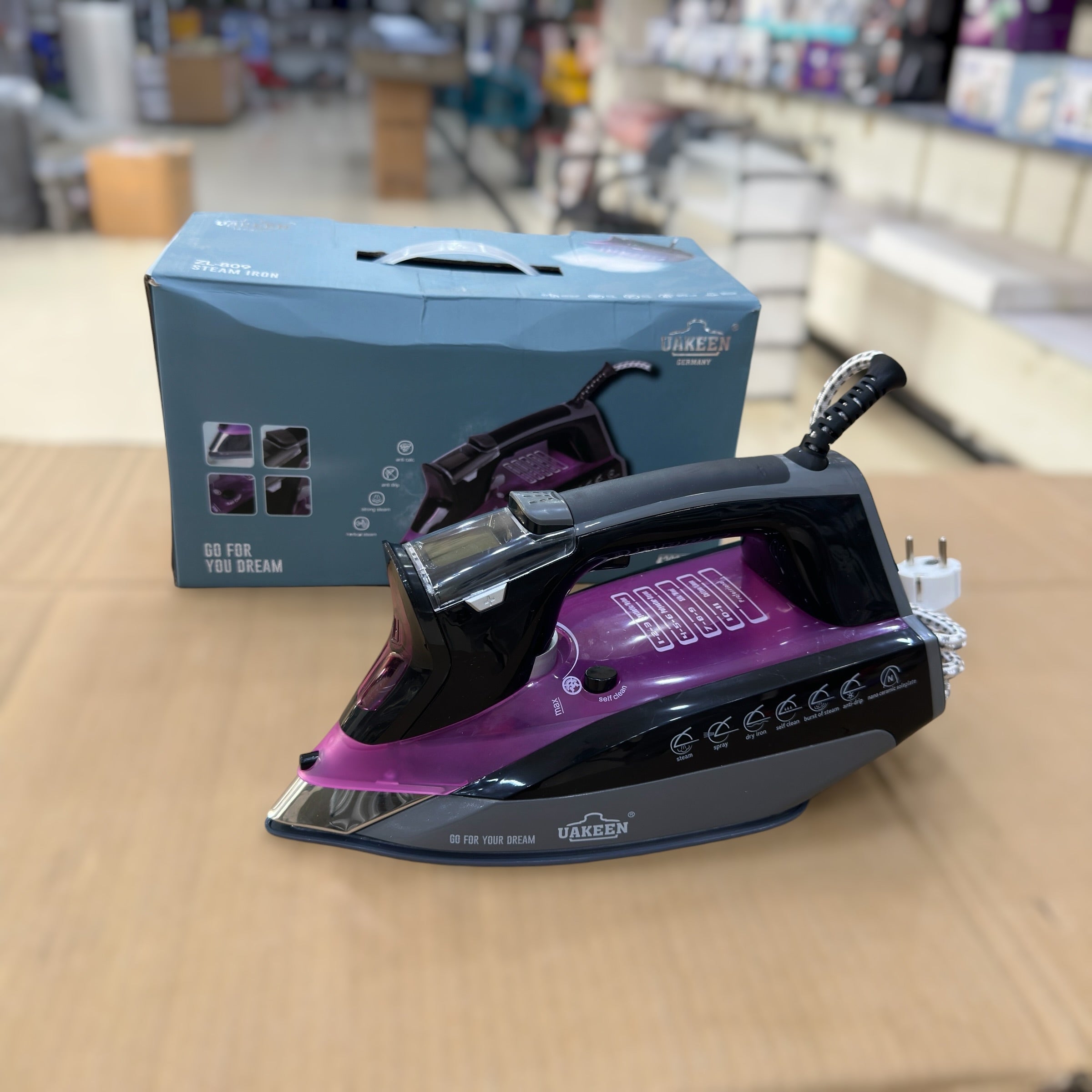 Uakeen Digital Steam Iron ZL-809
