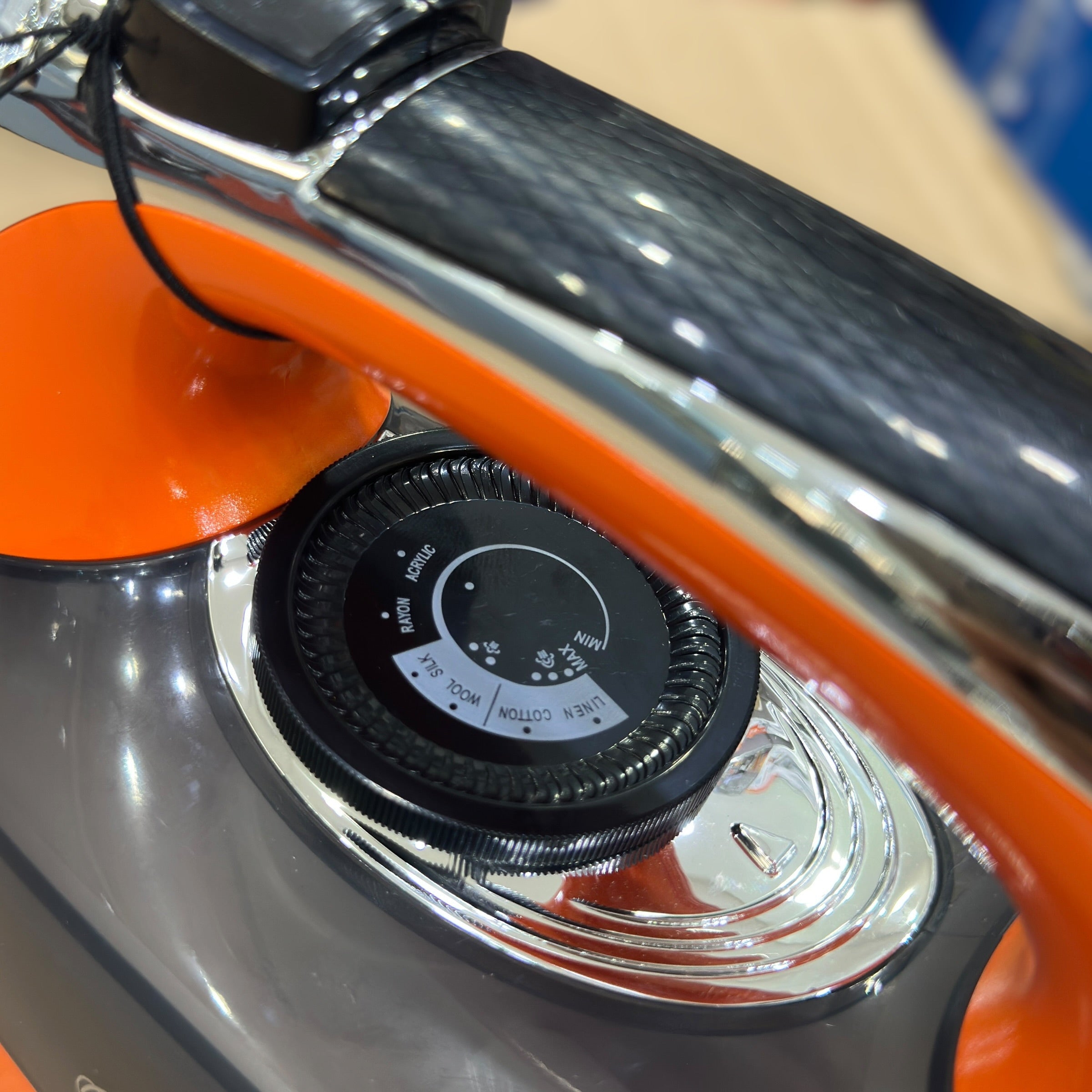 Uakeen Electric Steam Iron ZL-813D