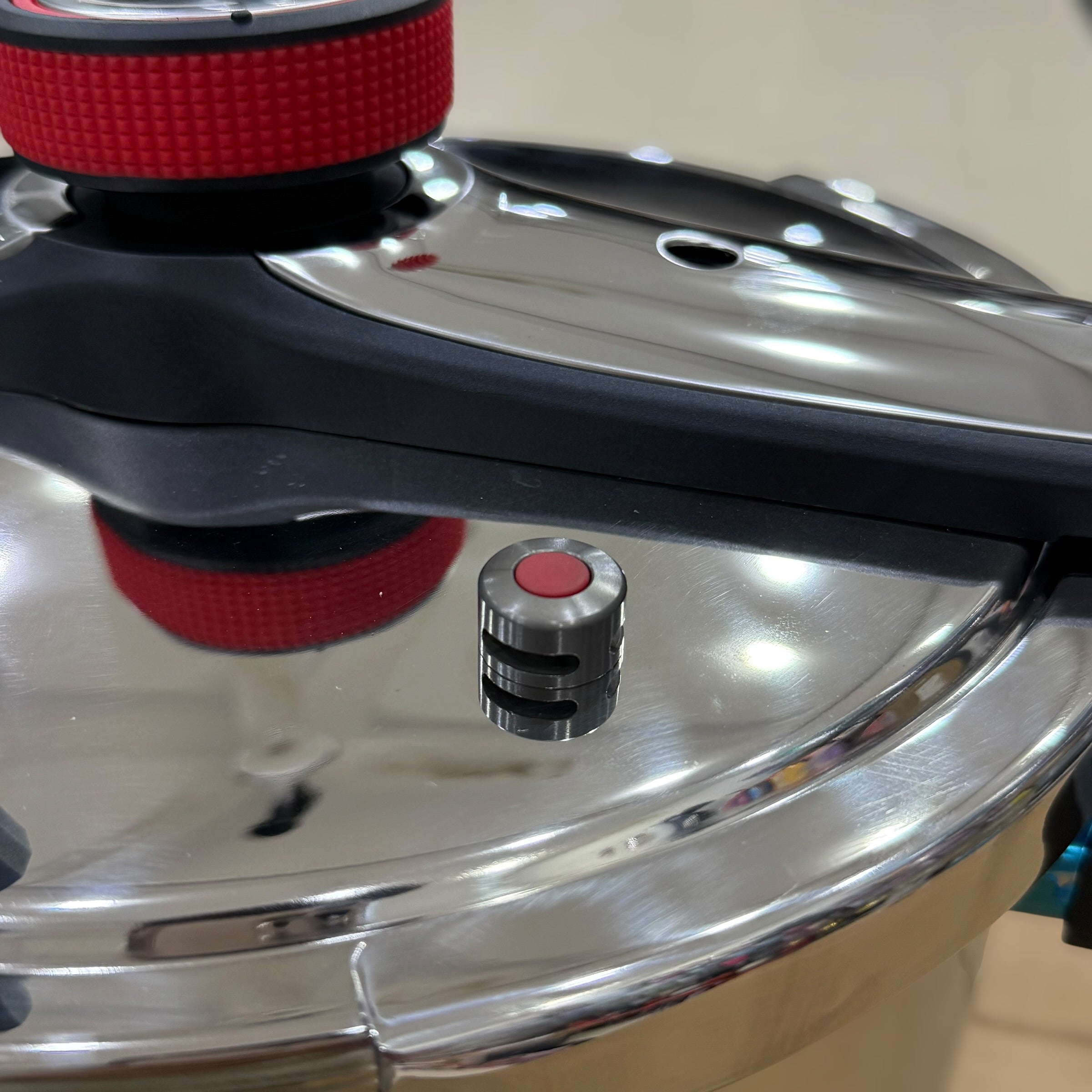 Big Size 15 Litres Automatic Pressure Cooker