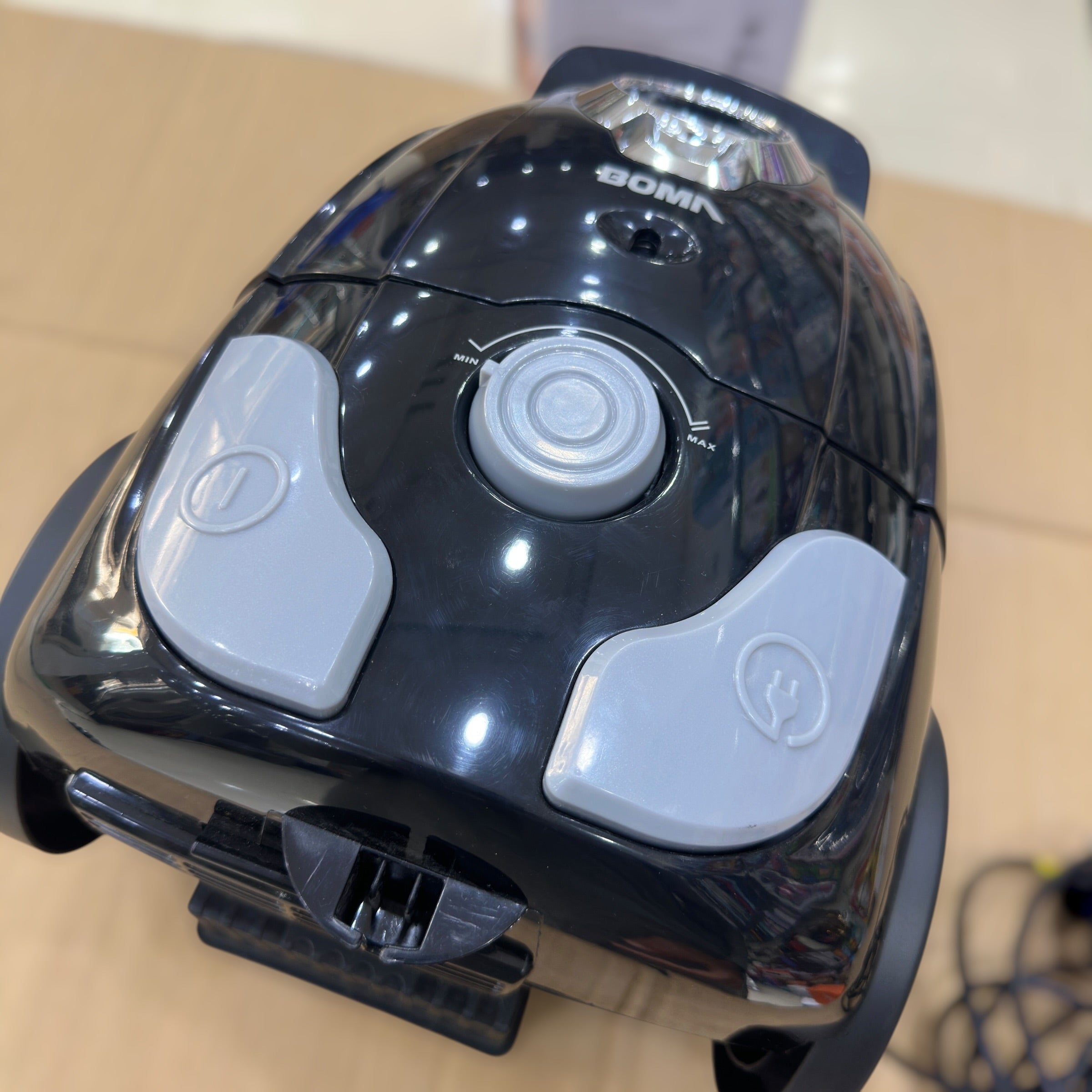 Boma 2.5L Vacuum Cleaner BM-916