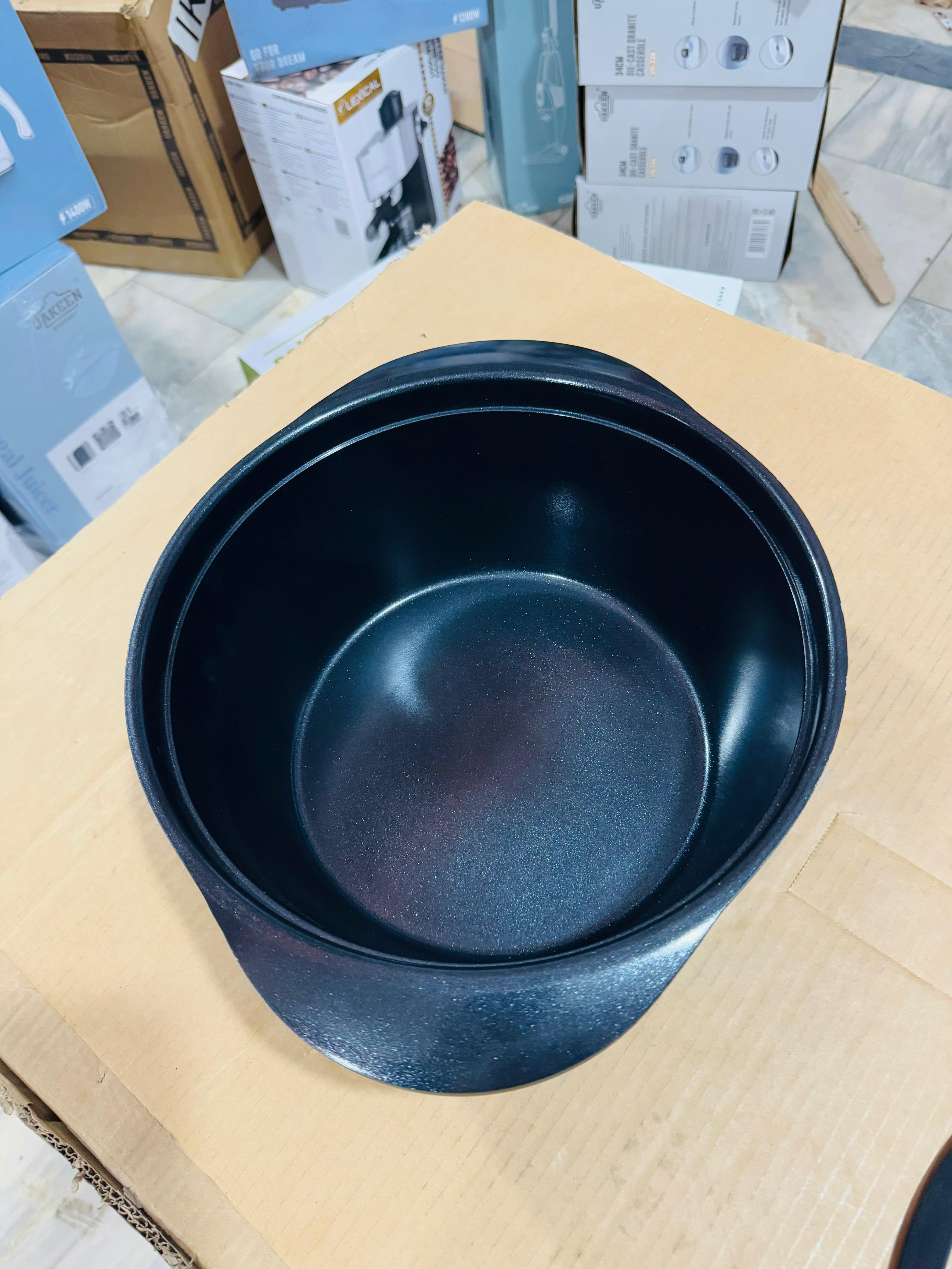 Uakeen Die-Cast Aluminum Casserole 28cm VK-1303