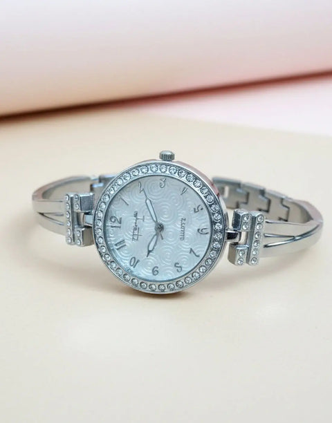Elegant Fashion Bracelet Watch for Girls in Gold & Silver Colors