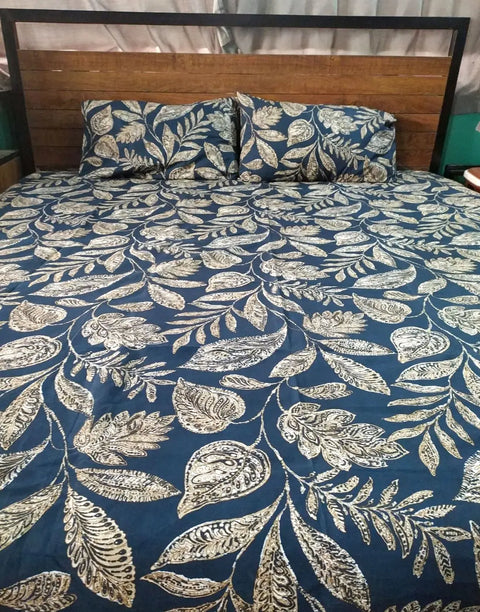 China Cotton King Size Bed Sheet Set with 2 Pillow Covers