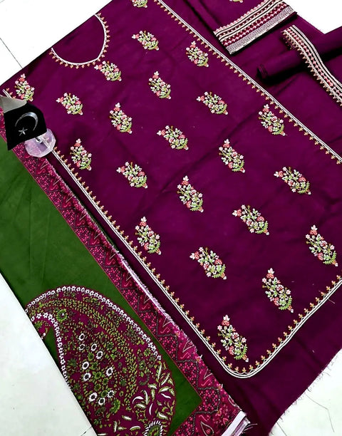 Traditional Embroidered EID Lawn Dress with Printed Bana Dora Dupatta